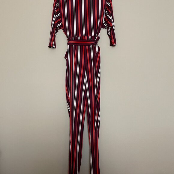 Express, Size XS, Striped Jumpsuit with Matching Belt and Pockets. - Picture 6 of 12